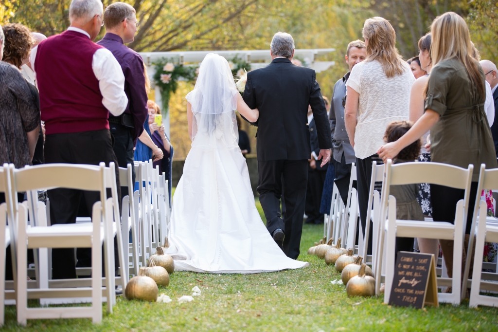 Fall Wedding, Spokane Wedding Venue, Commellini Estate